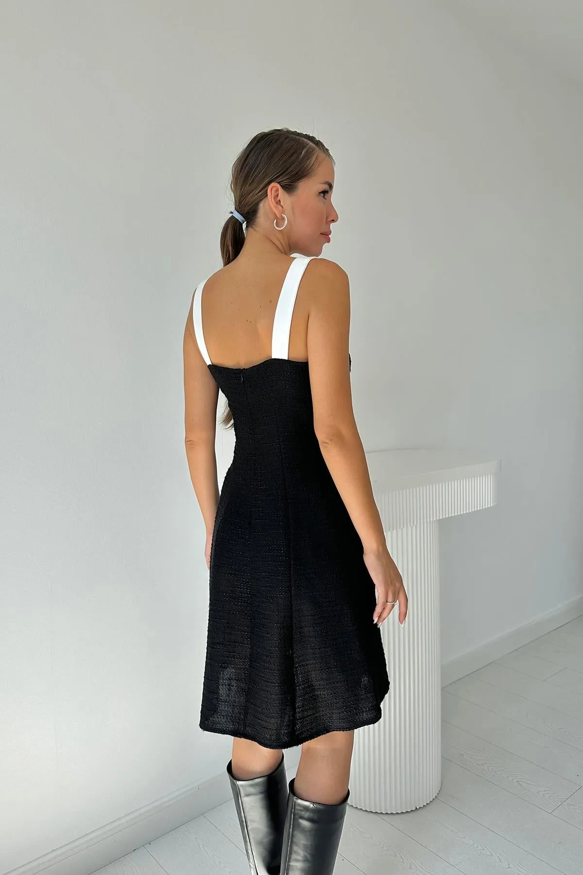 ELS Dress with Decorative Pocket - Black - West Hollywood