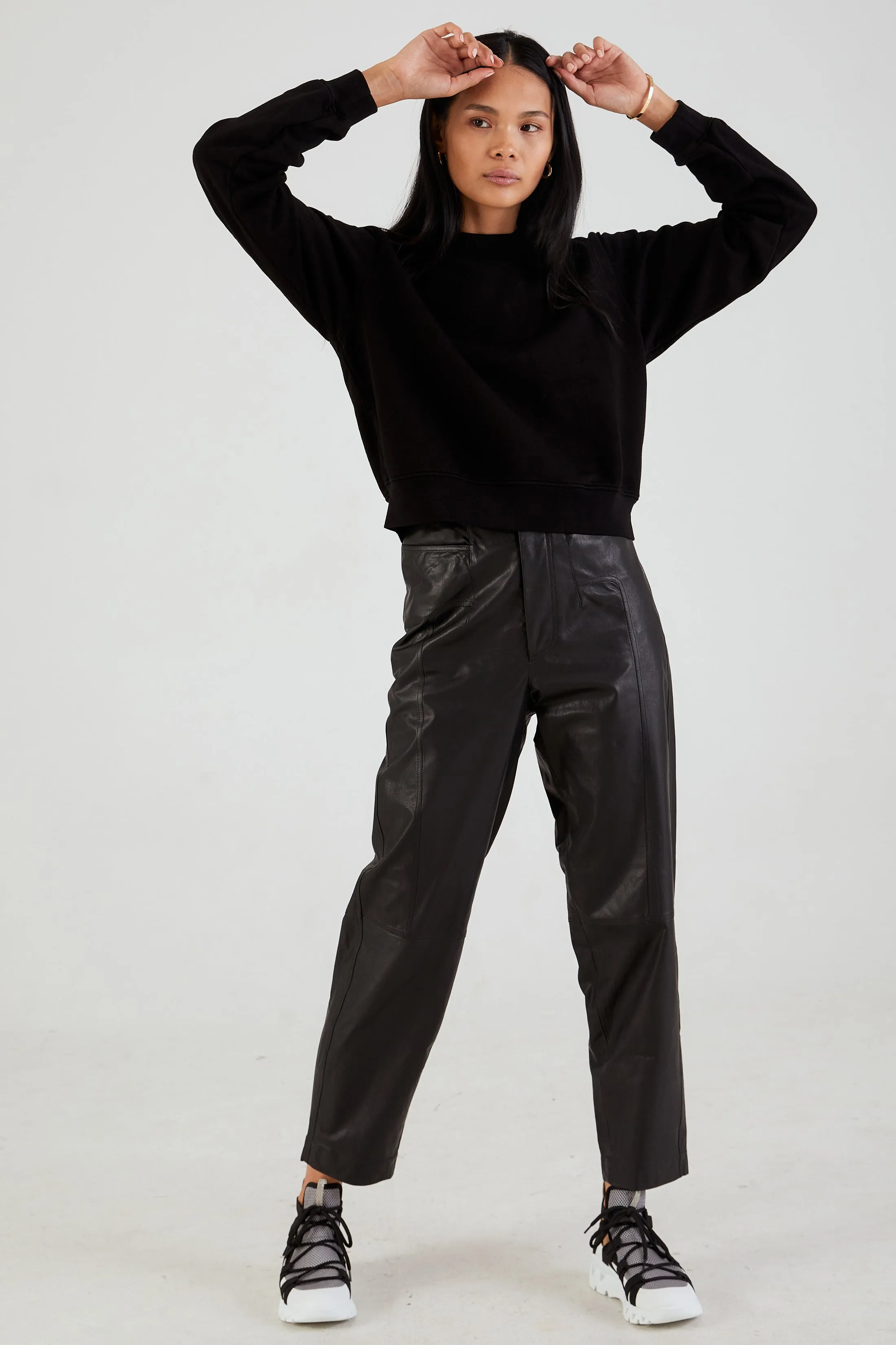 Milan Crewneck Sweatshirt in Jet Black