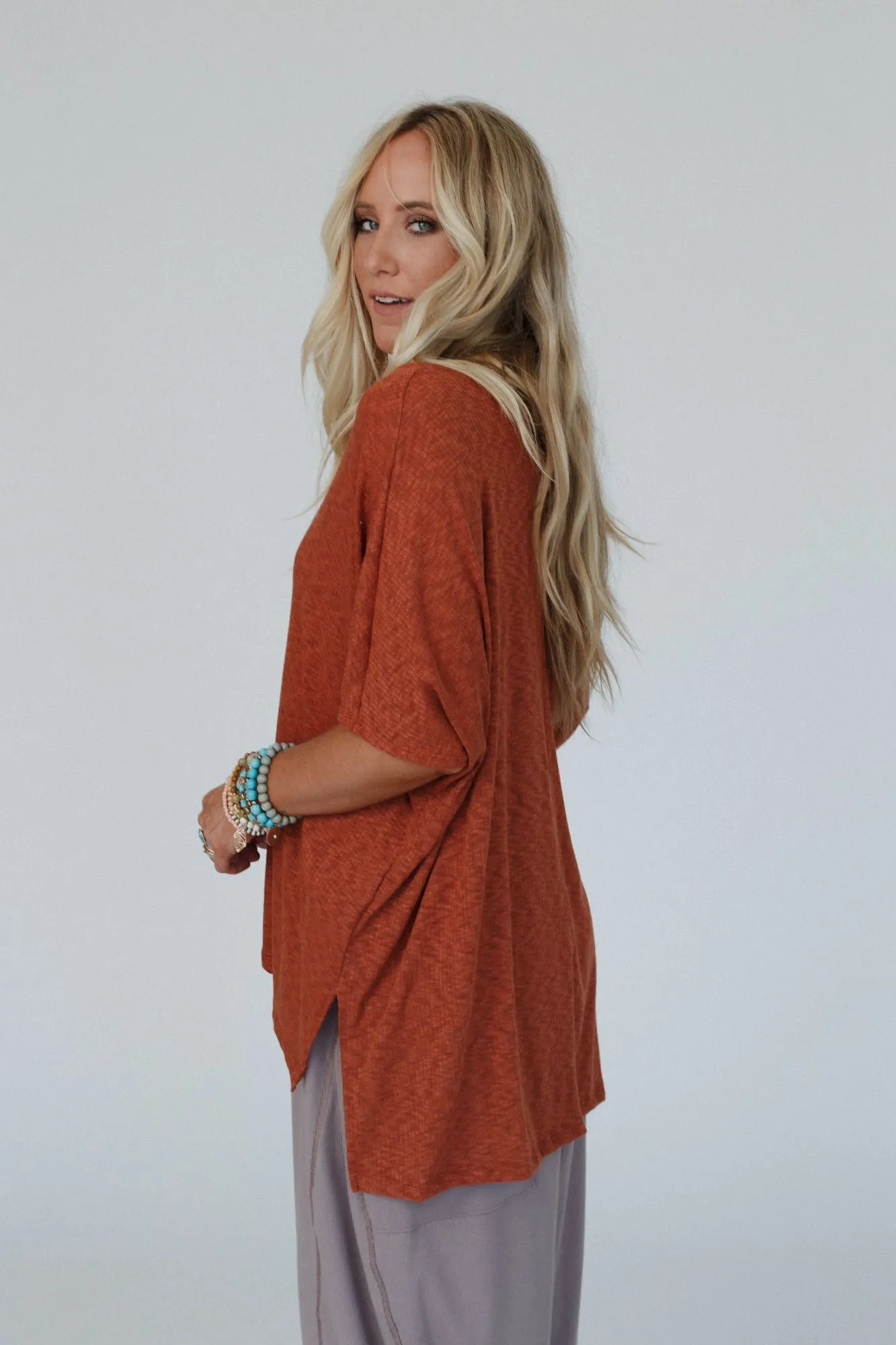 The Nest Warm Nights V Neck Top - Cayenne