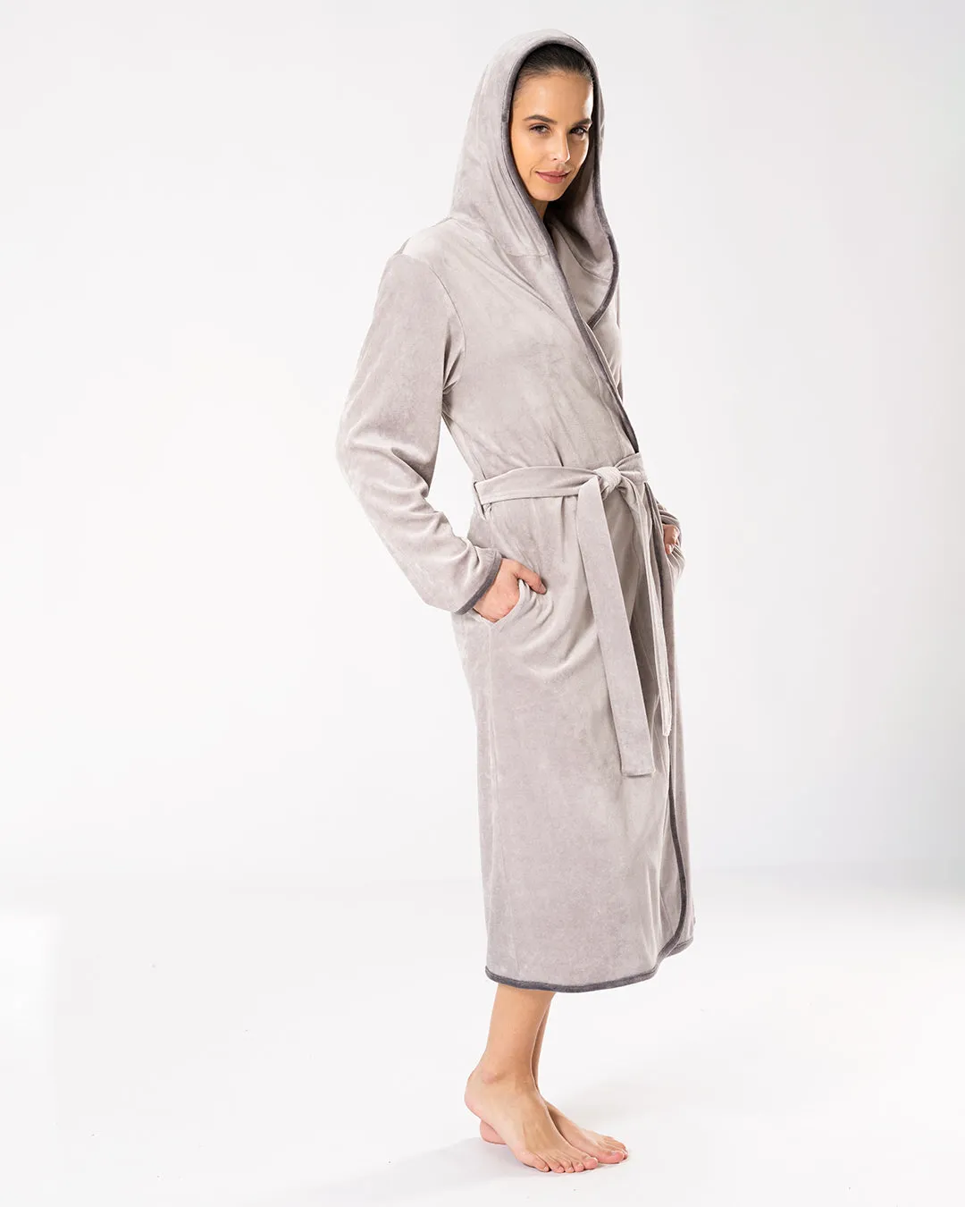 WINNIPEG BAMBOO NIKI GULL GRAY HOOD ROBE